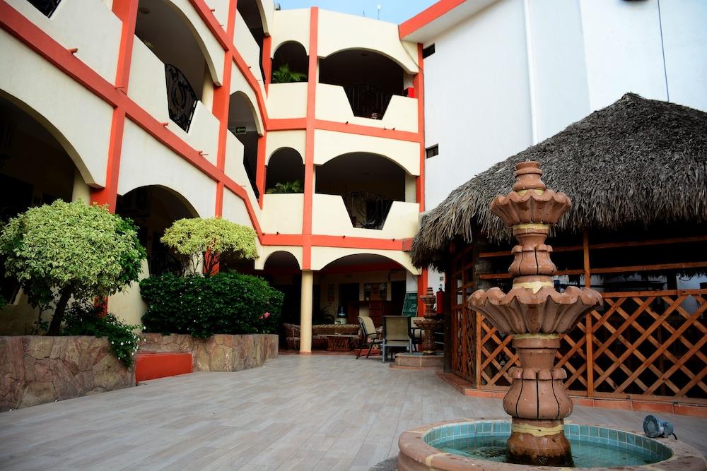 Hotel Las Fuentes ลอสโมชิส ภายนอก รูปภาพ