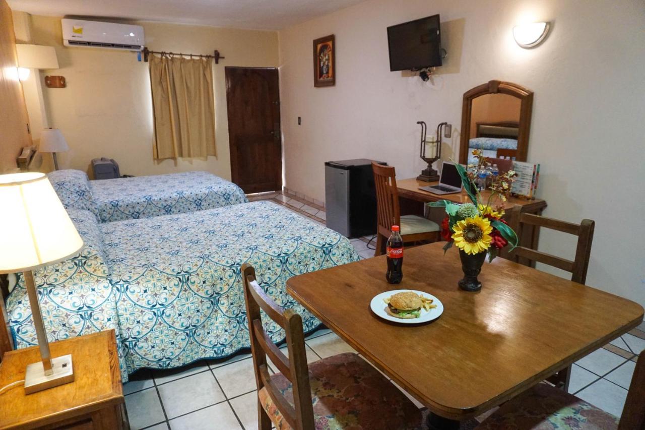 Hotel Las Fuentes ลอสโมชิส ภายนอก รูปภาพ