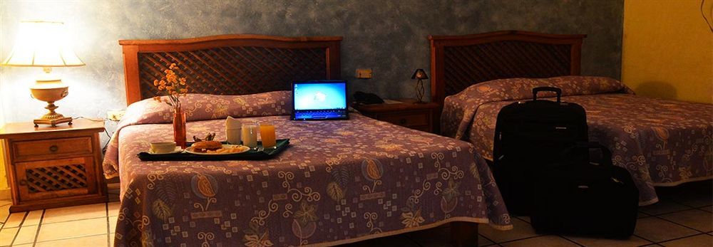 Hotel Las Fuentes ลอสโมชิส ภายนอก รูปภาพ