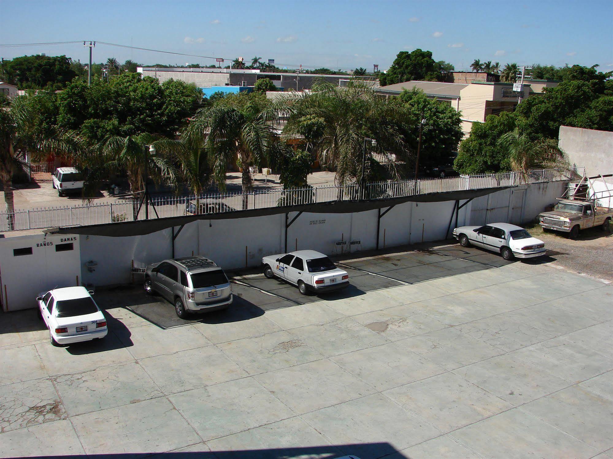 Hotel Las Fuentes ลอสโมชิส ภายนอก รูปภาพ